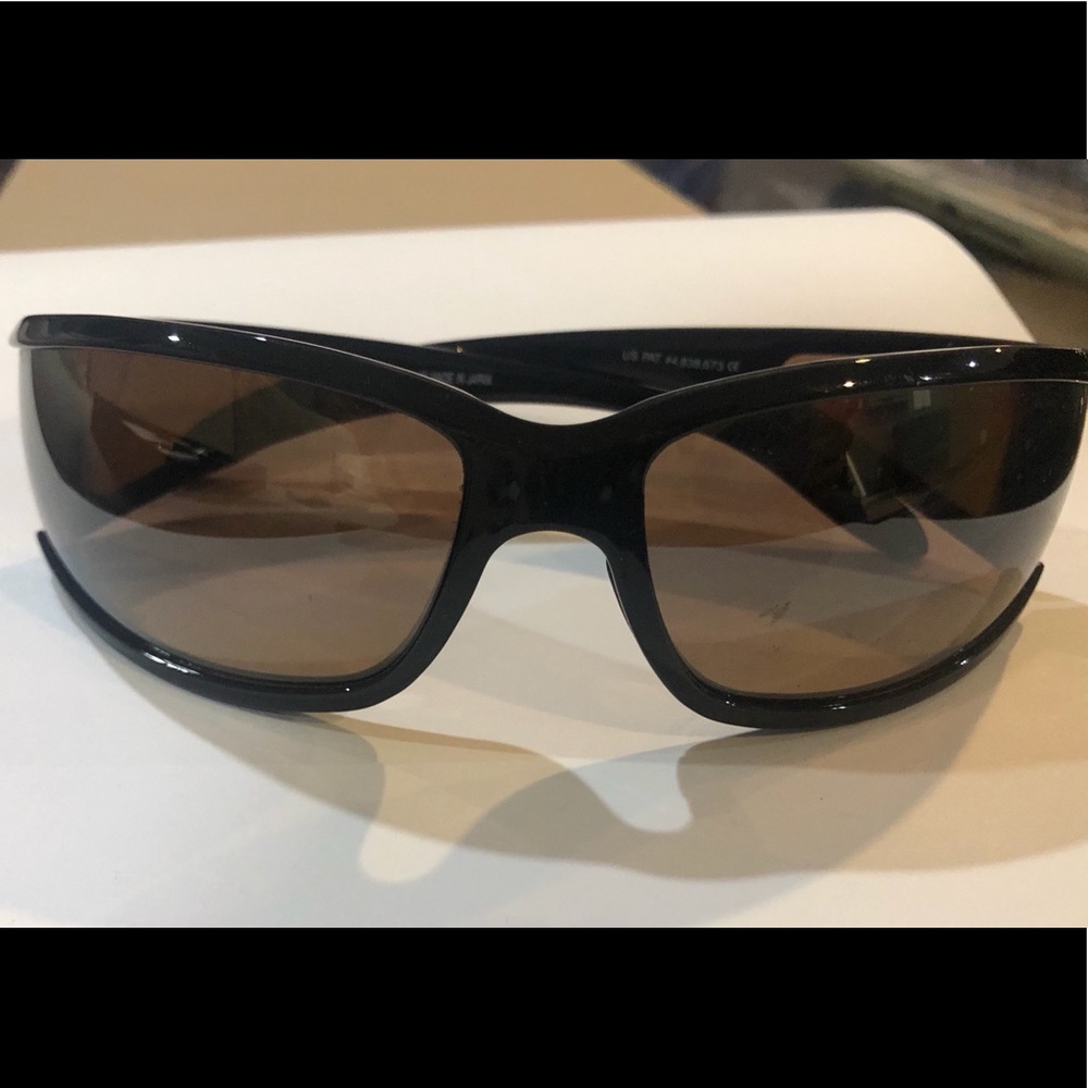- MAUI JIM SUNGLASS—-OFFSHORE